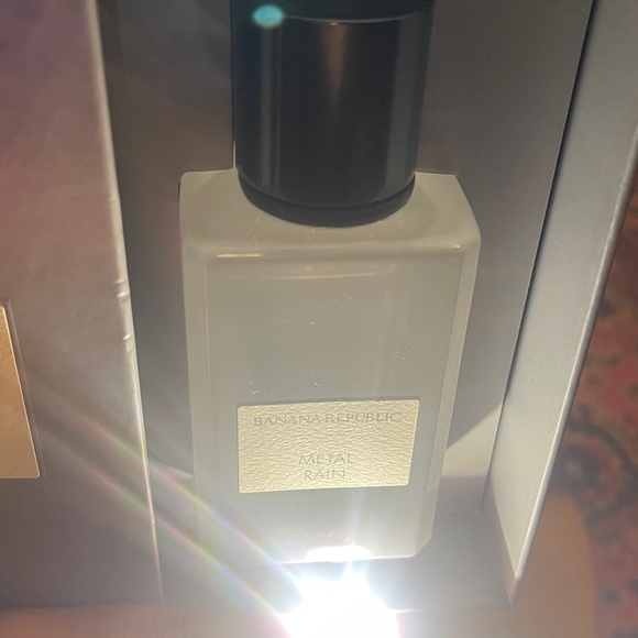Banana Republic Metal Rain edp - Picture 4 of 5